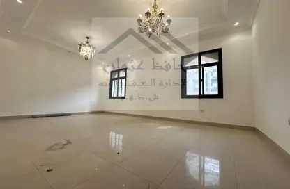 Apartment - 3 Bedrooms - 3 Bathrooms for rent in Al Masaood Building - Khalifa Bin Shakhbout Street - Al Manaseer - Abu Dhabi