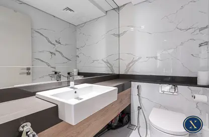 Apartment - 1 Bedroom - 2 Bathrooms for sale in Banyan Tree Residences Hillside Dubai - Jumeirah Lake Towers - Dubai
