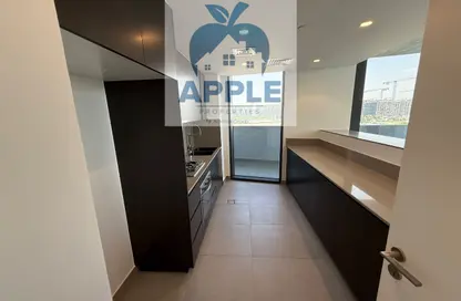 Apartment - 2 Bedrooms - 3 Bathrooms for rent in The Gate - Aljada - Sharjah