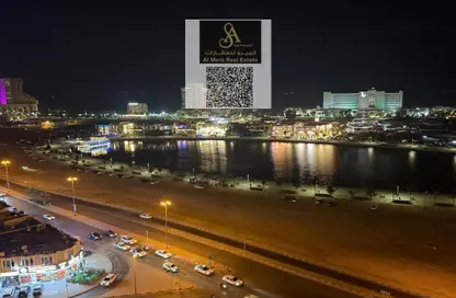 شقة - غرفة نوم - 2 حمامات للايجار في طريق كورنيش عجمان - عجمان