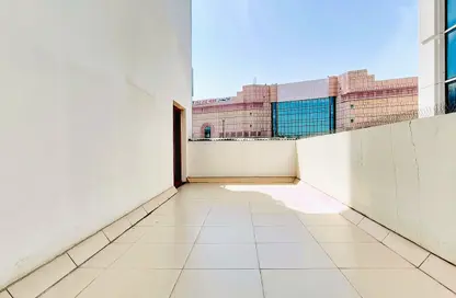 شقة - غرفة نوم - 2 حمامات للايجار في عود ميثاء - بر دبي - دبي