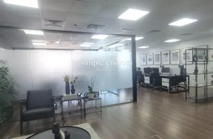مكتب - استوديو - 1 حمام للايجار في الخليج التجاري - دبي