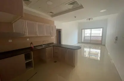 Apartment - 1 Bedroom - 2 Bathrooms for rent in Sondos Zinnia - Dubai Land Residence Complex - Dubai