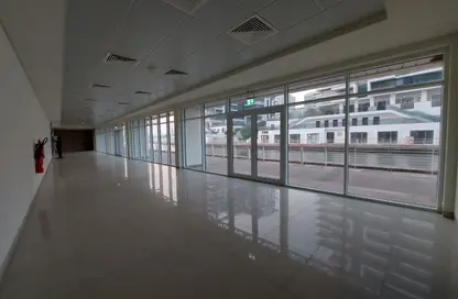 متجر - استوديو - 1 حمام للايجار في P2652 - شاطئ الراحة - أبوظبي