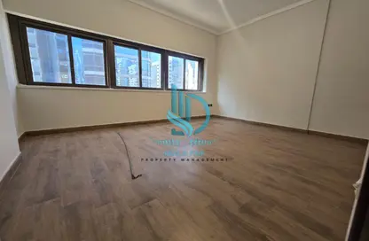 شقة - 2 غرف نوم - 2 حمامات للايجار في شارع حمدان - أبوظبي شقة - 2 غرف نوم - 2 حمامات للايجار في شارع حمدان - أبوظبي