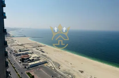 شقة - 2 غرف نوم - 3 حمامات للبيع في مساكن كورنيش عجمان - طريق كورنيش عجمان - عجمان