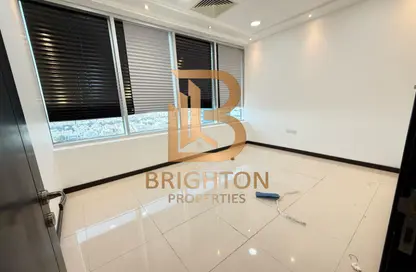 مكتب - استوديو للايجار في شارع المطار - أبوظبي مكتب - استوديو للايجار في شارع المطار - أبوظبي