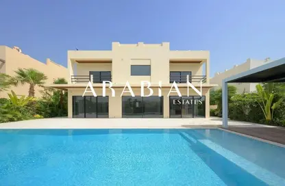 Villa - 5 Bedrooms - 6 Bathrooms for rent in Meadows 7 - Meadows - Dubai