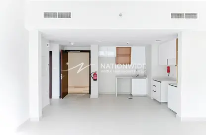Kitchen image for: Apartment - 1 Bedroom - 1 Bathroom for sale in Reflection - Shams Abu Dhabi - Al Reem Island - Abu Dhabi, Image 1