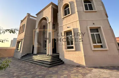 Villa - 5 Bedrooms - 5 Bathrooms for rent in Al Aweer 1 - Al Aweer - Dubai