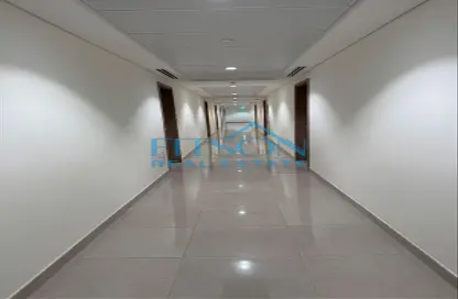 شقة - 2 غرف نوم - 2 حمامات للايجار في عزيزي بيرل - الفرجان - دبي