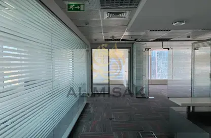 مكتب - استوديو - 4 حمامات للايجار في برج نسيمه - شارع الشيخ زايد - دبي