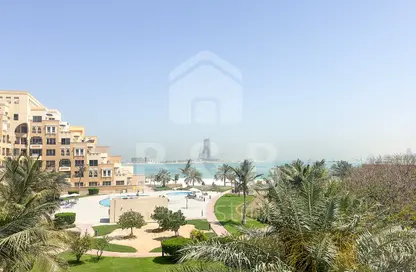 شقة - غرفة نوم - 2 حمامات للايجار في ياقوت - باب البحر - جزيرة المرجان - رأس الخيمة