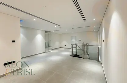 Duplex - 1 Bedroom - 2 Bathrooms for rent in Marina Arcade Tower - Dubai Marina - Dubai