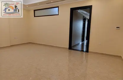 Office Space - Studio - 3 Bathrooms for rent in Al Rawda 1 - Al Rawda - Ajman