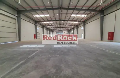 Warehouse - Studio - 5 Bathrooms for rent in Al Sajaa Industrial - Al Sajaa - Sharjah