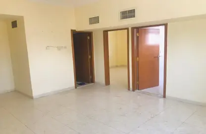 شقة - 2 غرف نوم - 1 حمام للايجار في كورنيش عجمان - عجمان