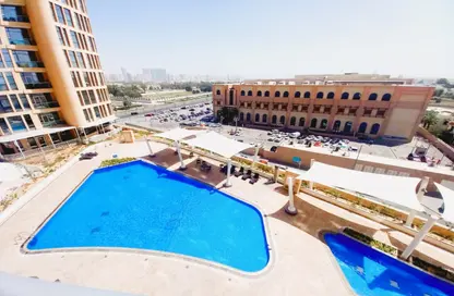 Apartment - 3 Bedrooms - 4 Bathrooms for rent in United Square - Al Khalidiya - Abu Dhabi