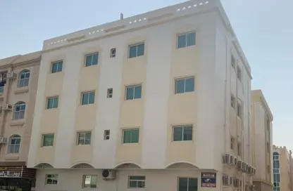 عمارة بالكامل - 8 غرف نوم - 8 حمامات للبيع في مويلح - الشارقة