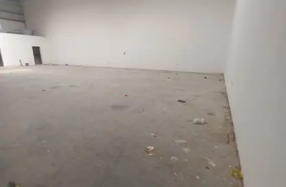 Warehouse - Studio for rent in Umm Al Thuoob - Umm Al Quwain Warehouse - Studio for rent in Umm Al Thuoob - Umm Al Quwain