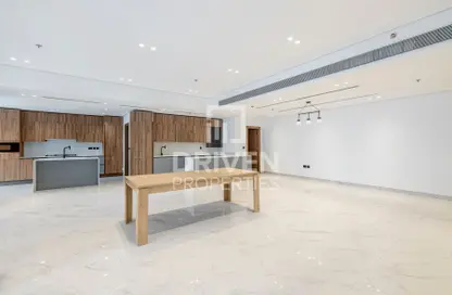 Apartment - 3 Bedrooms - 3 Bathrooms for sale in Royal Regency - Business Bay - Dubai
