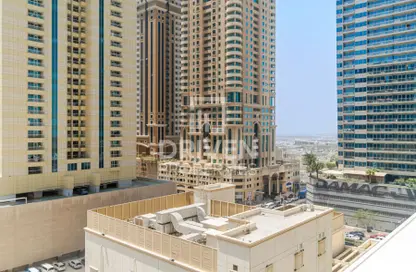 Apartment - 2 Bedrooms - 3 Bathrooms for rent in Marina Arcade Tower - Dubai Marina - Dubai