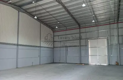 Parking image for: Warehouse - Studio for rent in Mussafah Industrial Area - Mussafah - Abu Dhabi, Image 1