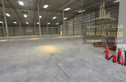 مستودع - استوديو - 2 حمامات للايجار في أم الثعوب - أم القيوين