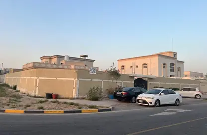 فيلا - 4 غرف نوم - 6 حمامات للبيع في برج البوابة 2 - مشيرف - عجمان