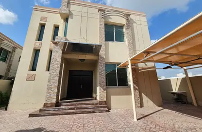 Villa - 5 Bedrooms - 7 Bathrooms for rent in Al Manara - Dubai