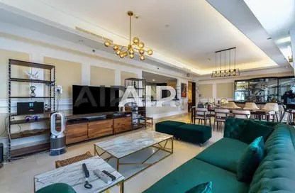 Apartment - 4 Bedrooms - 5 Bathrooms for sale in Cayan Tower - Dubai Marina - Dubai