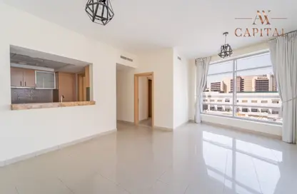 Empty Room image for: Apartment - 1 Bedroom - 2 Bathrooms for sale in Blakely Tower - Park Island - Dubai Marina - Dubai, Image 1