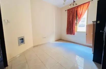 شقة - 1 حمام للايجار في المجرة - الشرق - الشارقة
