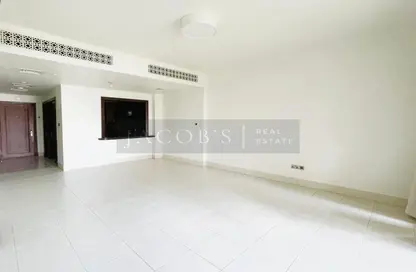 Apartment - 2 Bedrooms - 3 Bathrooms for sale in Yansoon 7 - Yansoon - Old Town - Dubai