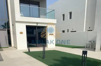 Villa - 4 Bedrooms - 5 Bathrooms for sale in Redwoods - Yas Acres - Yas Island - Abu Dhabi