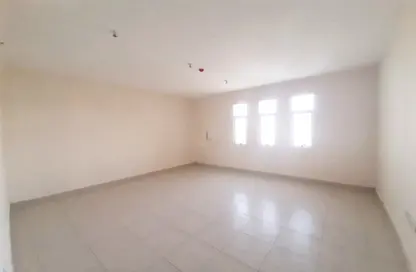 Empty Room image for: Apartment - 3 Bedrooms - 3 Bathrooms for rent in Hai Al Murabbaa - Central District - Al Ain, Image 1