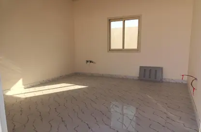 Empty Room image for: Land - Studio for rent in Al Sajaa - Sharjah, Image 1