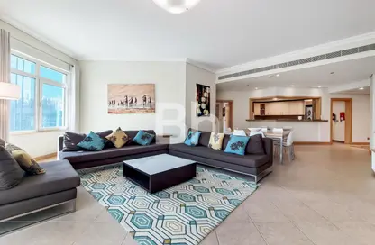 Apartment - 3 Bedrooms - 4 Bathrooms for rent in Al Das - Shoreline Apartments - Palm Jumeirah - Dubai