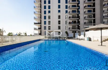 Pool image for: Apartment - 2 Bedrooms - 3 Bathrooms for sale in Waters Edge - Yas Island - Abu Dhabi, Image 1