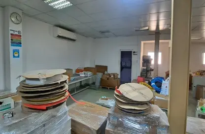 Warehouse - Studio - 4 Bathrooms for rent in Al Qusais Industrial Area 1 - Al Qusais Industrial Area - Al Qusais - Dubai