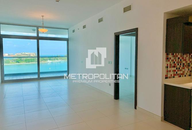 Apartment - 1 Bedroom - 2 Bathrooms for sale in Azure Residences - Palm Jumeirah - Dubai