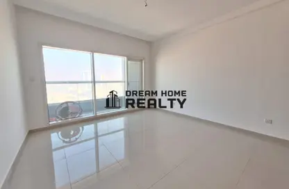 Apartment - 2 Bedrooms - 4 Bathrooms for rent in Beach Tower 1 - Al Khan Lagoon - Al Khan - Sharjah
