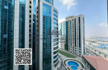 شقة - غرفة نوم - 2 حمامات للبيع في أورينت تاور 1 - أورينت تاور - البستان - عجمان