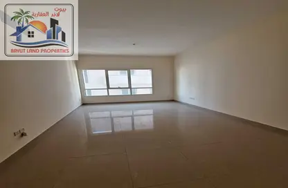 Apartment - 2 Bedrooms - 3 Bathrooms for rent in Al Majaz Tower - Al Majaz - Sharjah