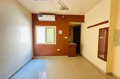 Apartment - Studio - 1 Bathroom for rent in Al Hoor Building - Muwaileh Commercial - Sharjah