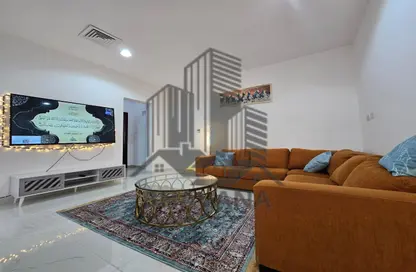 Apartment - 1 Bedroom - 1 Bathroom for rent in Khalifa City A Villas - Khalifa City A - Khalifa City - Abu Dhabi