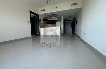 شقة - غرفة نوم - 2 حمامات للبيع في المساكن الحمراء - مدينة دبي الرياضية - دبي