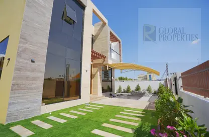 Villa - 6 Bedrooms for sale in Legacy - Jumeirah Park - Dubai