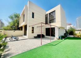 Outdoor House image for: Villa - 4 bedrooms - 5 bathrooms for sale in Brookfield 2 - Brookfield - DAMAC Hills - Dubai, Image 1