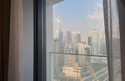 شقة - غرفة نوم - 2 حمامات للايجار في زا باراجون لآي جي او - الخليج التجاري - دبي